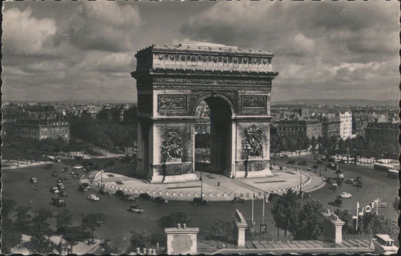 Arc de Triomphe de l'Étoile, Paris Traffic Circle France