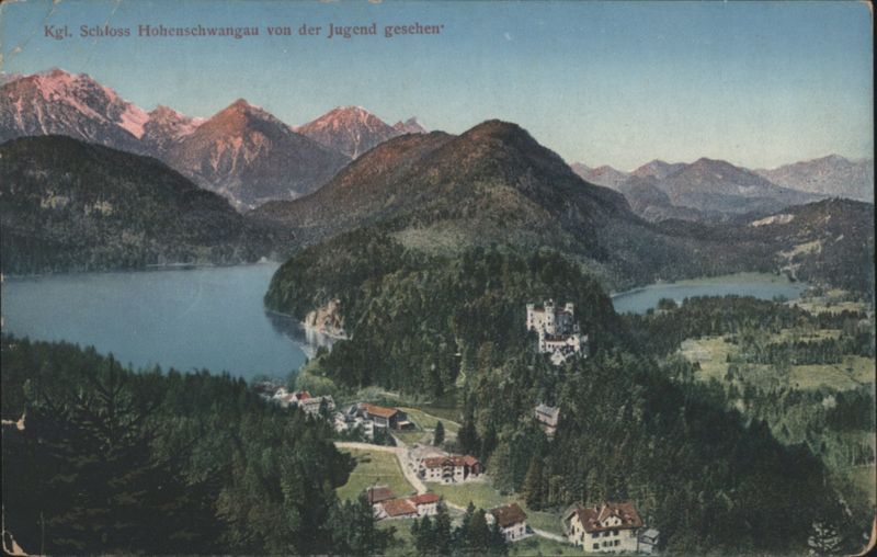 Kgl. Schloss Hohenschwangau von der Jugend gesehen Germany