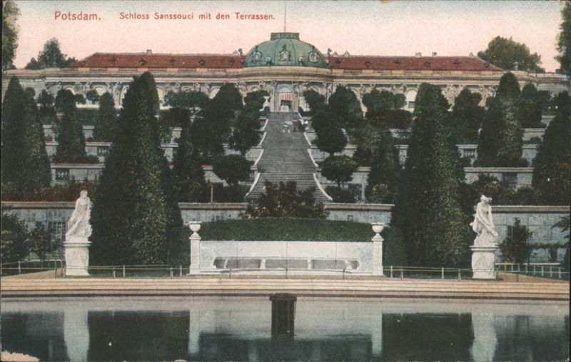 Schloss Sanssouci mit den Terrassen, Potsdam Germany