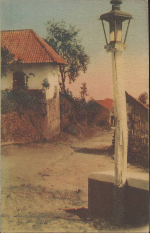 Typical Corner Street Lamp House, Tianquistengo HG Mexico