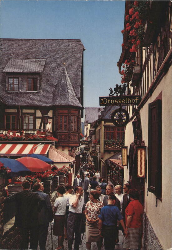 Rüdesheim am Rhein Drosselgasse Street Scene Drosselhof Germany