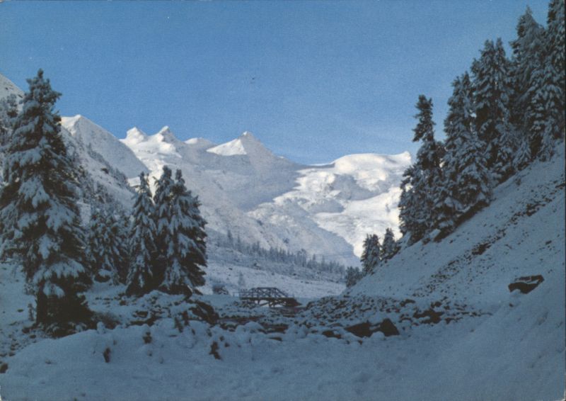 Val Roseg mit Sellagruppe, Snowy Mountains & Glacier Switzerland