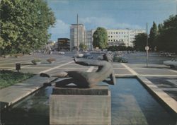 Georgsplatz, 'Die Luft' Statue, Hannover Postcard