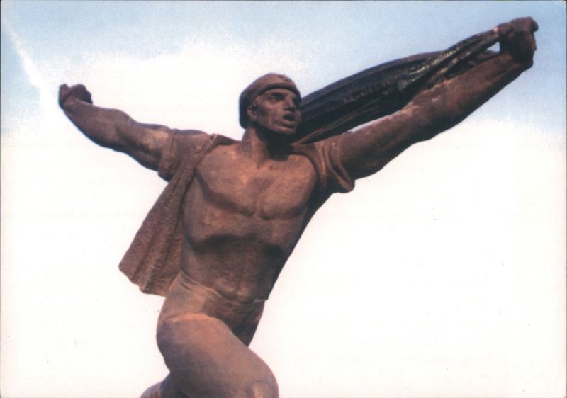 Statue Park Budapest - Gigantic Communist Monument Hungary