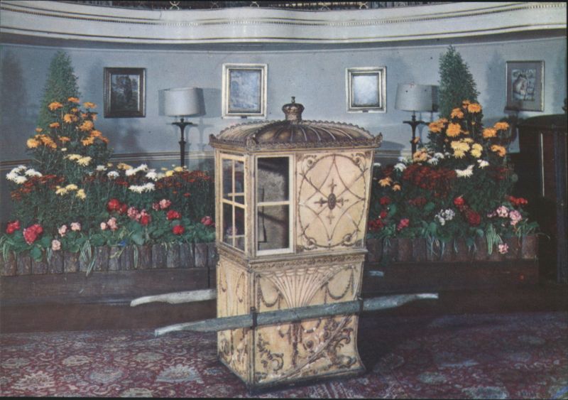 Sedan Chair Display, Pump Room, Bath, England