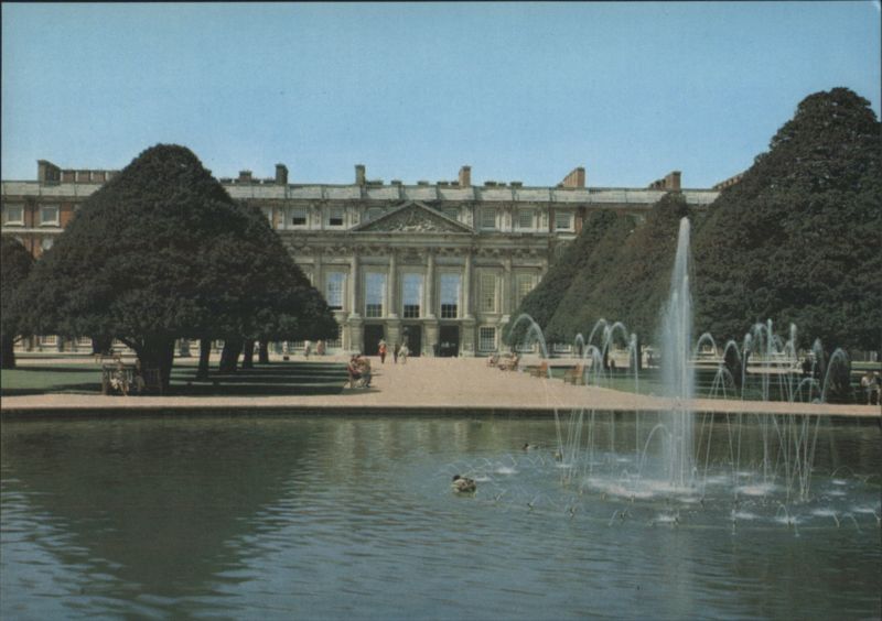 Hampton Court Palace East Front, Great Fountain Garden London United Kingdom