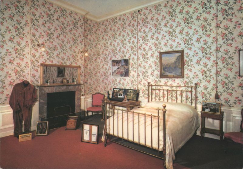 Blenheim Palace: Sir Winston Churchill's Birth Room United Kingdom