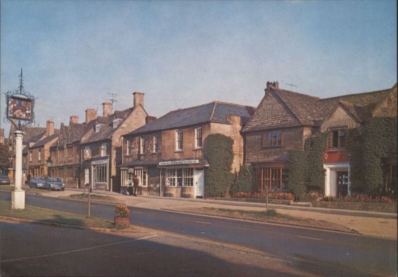 Main Street, Broadway - Cotswold Village Architecture United Kingdom