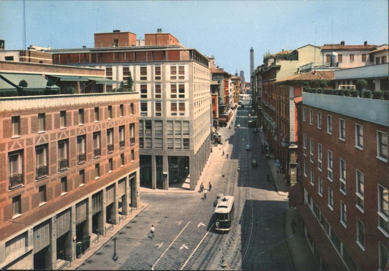 Bologna Via Ugo Bassi, Streetcar, Arcades & Roof Gardens Italy