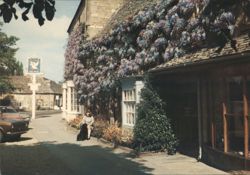 Wistaria Cottage, Broadway UK - Continental Chrome Postcard Postcard
