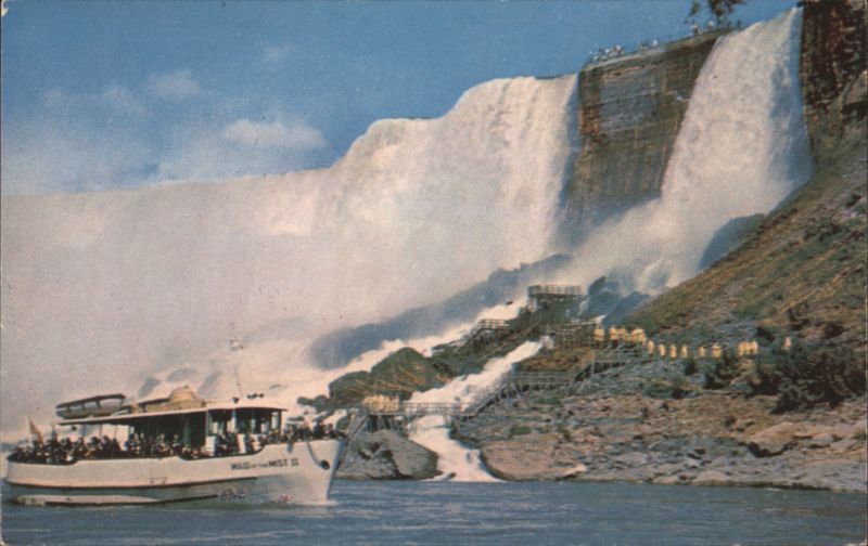 Maid of the Mist at Niagara Falls, American Falls New York