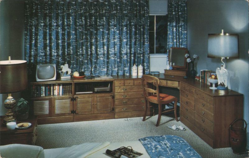 Ethan Allen Early American Furniture Bedroom Interior