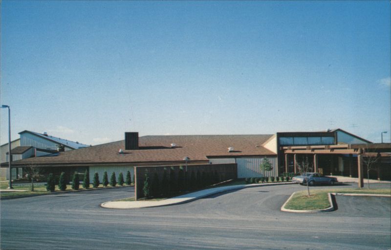 Ramada Inn, Breezewood, PA - Pool, Saunas, Playground Pennsylvania