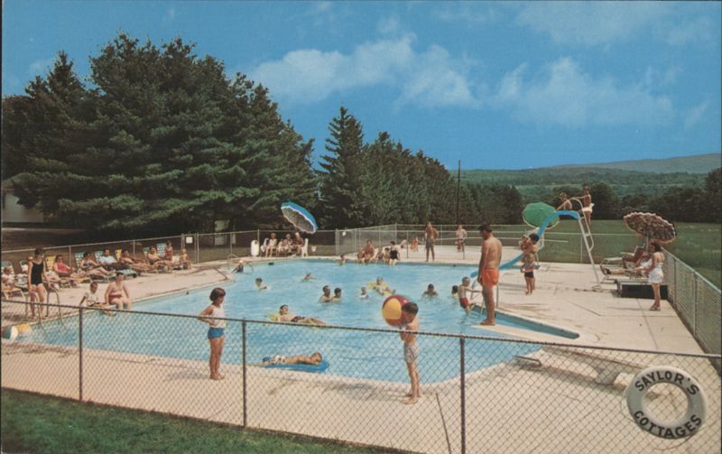 Swimming Pool & Wading Pool at Saylor's Cottages Saylorsburg Pennsylvania
