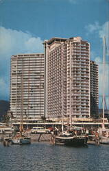 ILIKAI HOTEL Waikiki, 30-story glass elevator Postcard