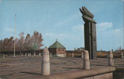 Carl Miles Monument, Fort Christiana Park, Wilmington DE Postcard