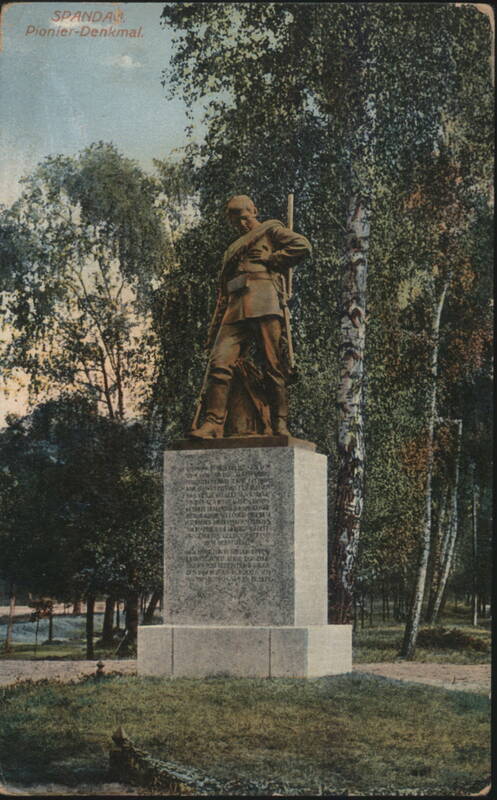 SPANDAU. Pionier-Denkmal. Germany
