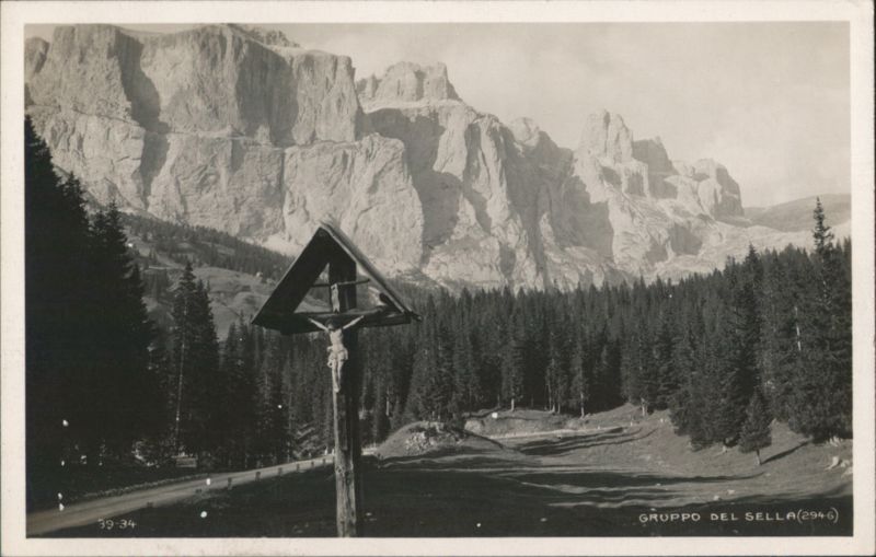 Passo del Pordoi - Strada delle Dolomiti Dolomite Mountai Italy