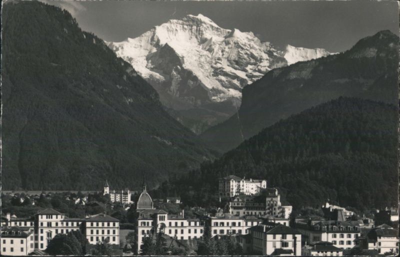 Interlaken mit Jungfrau 4158 m Switzerland