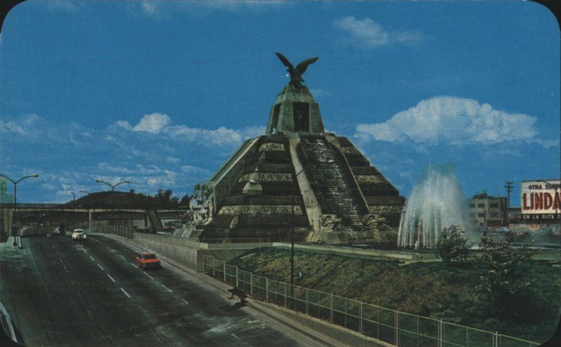 Monumento a la Raza, Precolumbian Mexicans Mexico City