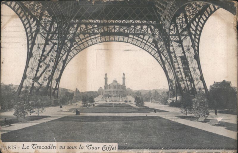 Eiffel Tower and Trocadéro Palace, Paris France