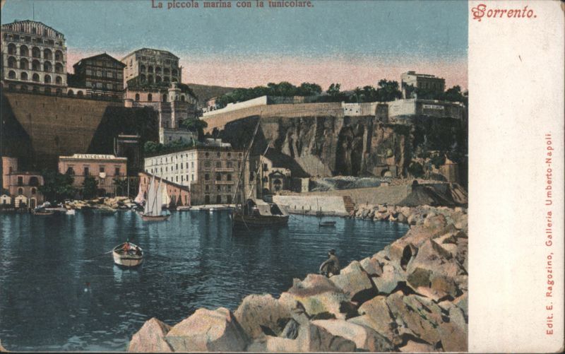 La piccola marina con la funicolare Sorrento Italy