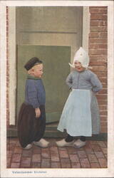 Volendammer kinderen Postcard