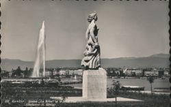 Statue La Brise and Jet d'Eau, Sculptor H. König Postcard