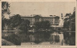 Buckingham Palace from Lake in St. James's Park Postcard