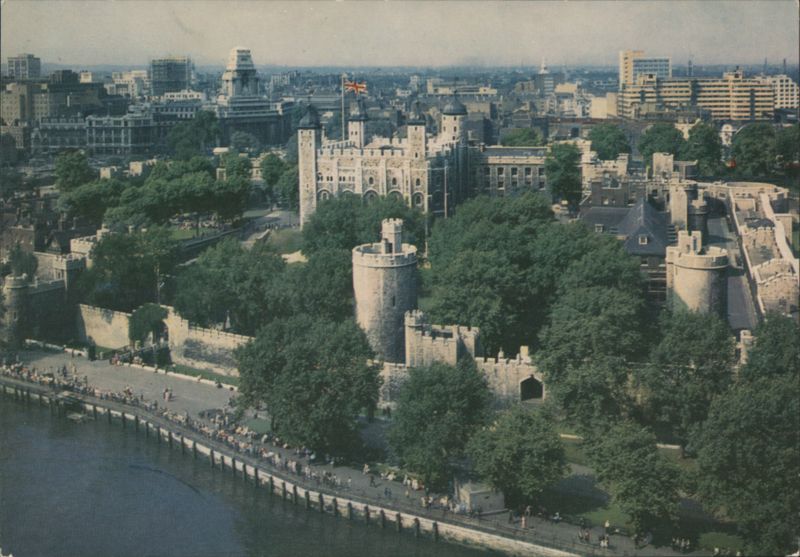 Tower of London General View along the Thames River United Kingdom