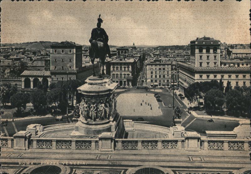 Roma Piazza Venezia, Monument to Victor Emmanuel II Rome Italy