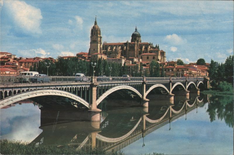 Catedral and Río Tormes, Salamanca, Spain