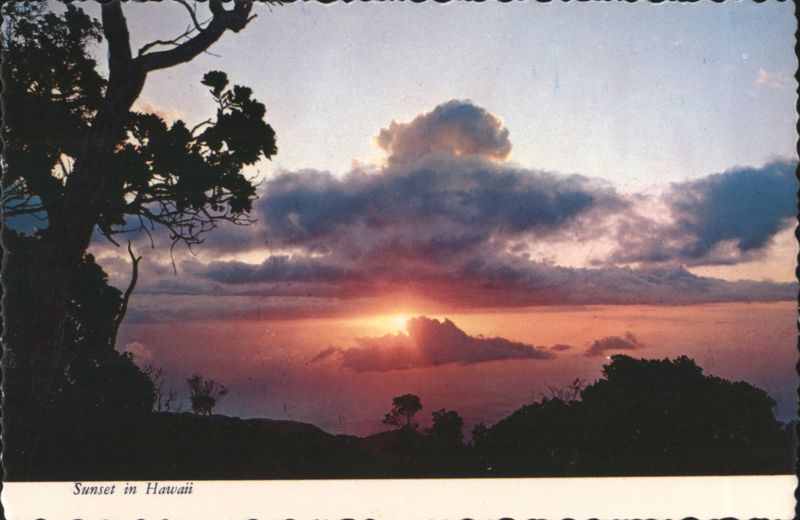 Sunset in Hawaii from Kalalau Lookout, Garden Isle of Kauai