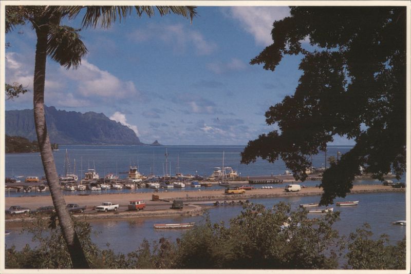 Heeia Harbor Marina, Windward Oahu, Hawaii Mountains