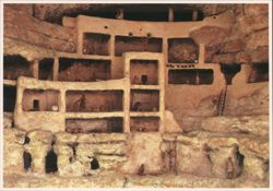 Montezuma Castle Diorama - Sinagua Indians 1100-1400 A.D. Postcard