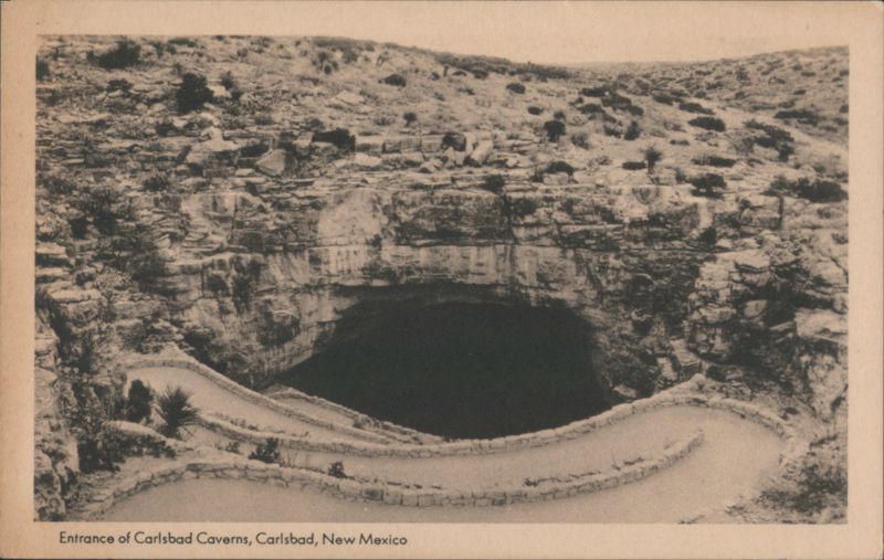 Carlsbad Caverns Entrance, Winding Trails New Mexico