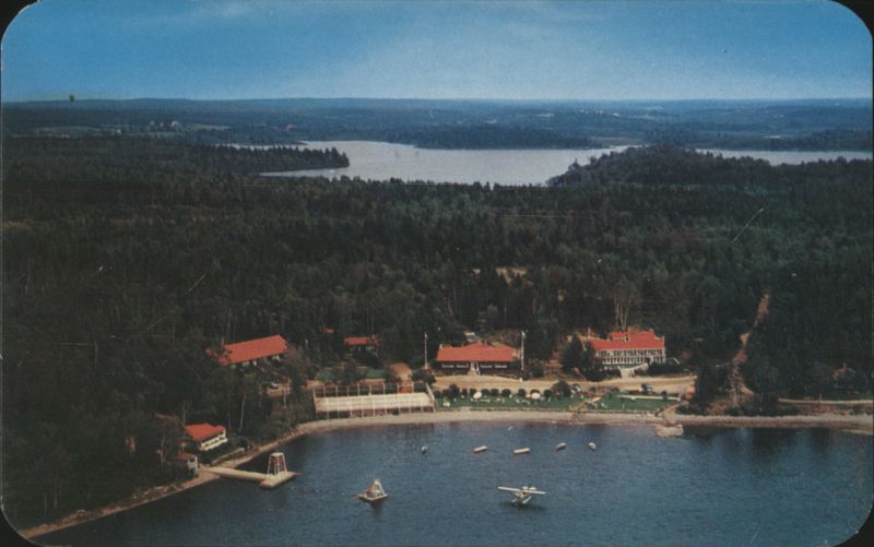 Braemar Lodge, Lake Ellenwood, Yarmouth, NS, Canada
