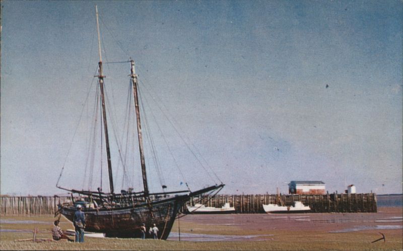 Schooner on Shore, Minas Basin, Kingsport, NS Canada