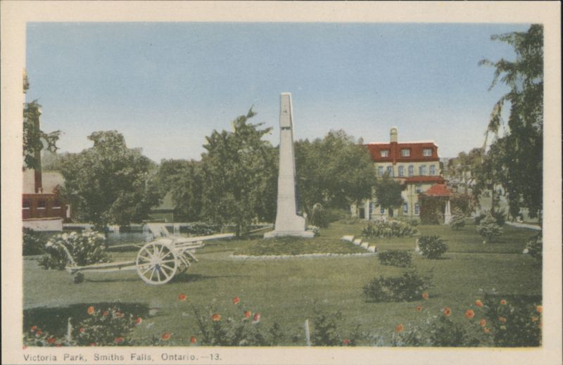 Victoria Park, Smiths Falls, Ontario - Monument & Cannon Canada
