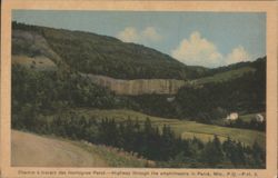 Highway through the Amphitheatre in Percé, QC Postcard