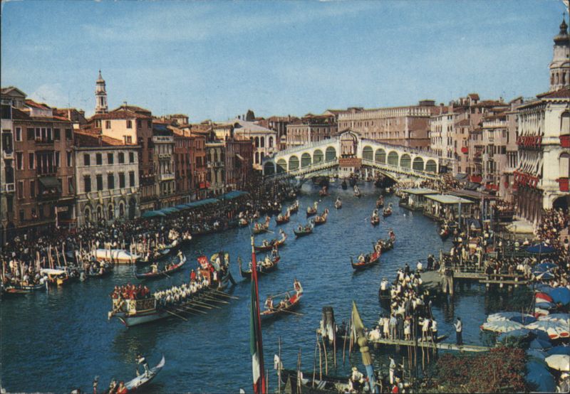 Venice Grand Canal Regatta, Rialto Bridge, Italy