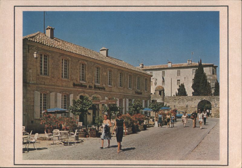 Hostellerie des Remparts, Aigues-Mortes, France Street View