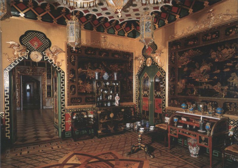 Western Chinese Lobby, Architect J.-B. Vallin de la Mothe