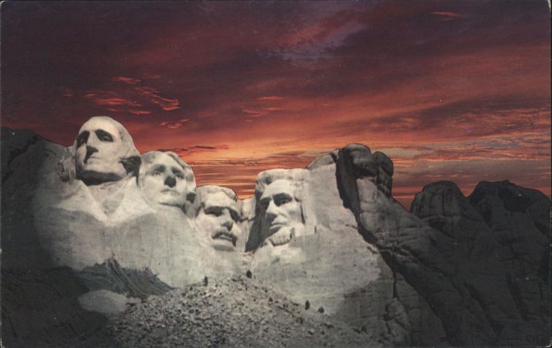 Mount Rushmore Memorial, Black Hills, Sunset South Dakota