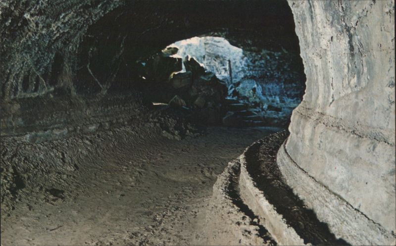 Valentine Cave, Lava Beds National Monument California