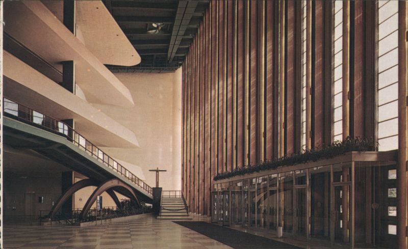 United Nations General Assembly Building Foyer, Foucault Pendulum New York