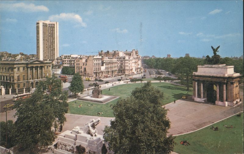 Hyde Park Corner and Hilton Hotel London United Kingdom