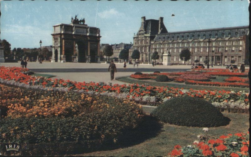 Les Jardins du Louvre, Arc de Triomphe du Carrousel Paris France