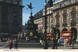 Piccadilly Circus, London - Eros Statue, Red Buses Postcard