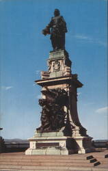 Champlain Monument, Dufferin Terrace Postcard